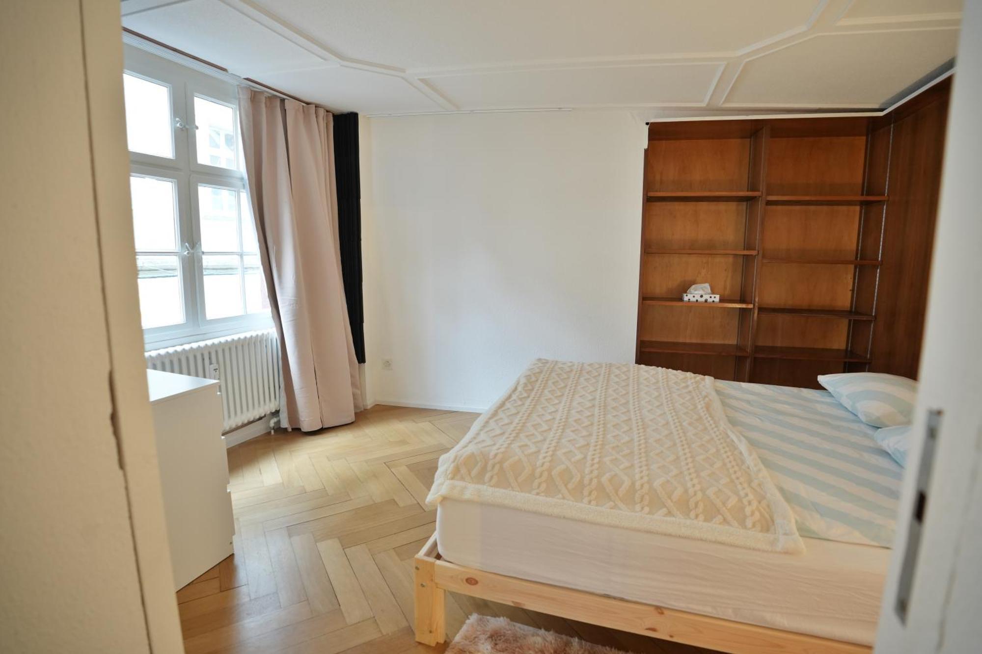 Cozy City Center, 4 Bedroom- 120Sq, 5Min Walk To Main Station Bazylea Zewnętrze zdjęcie