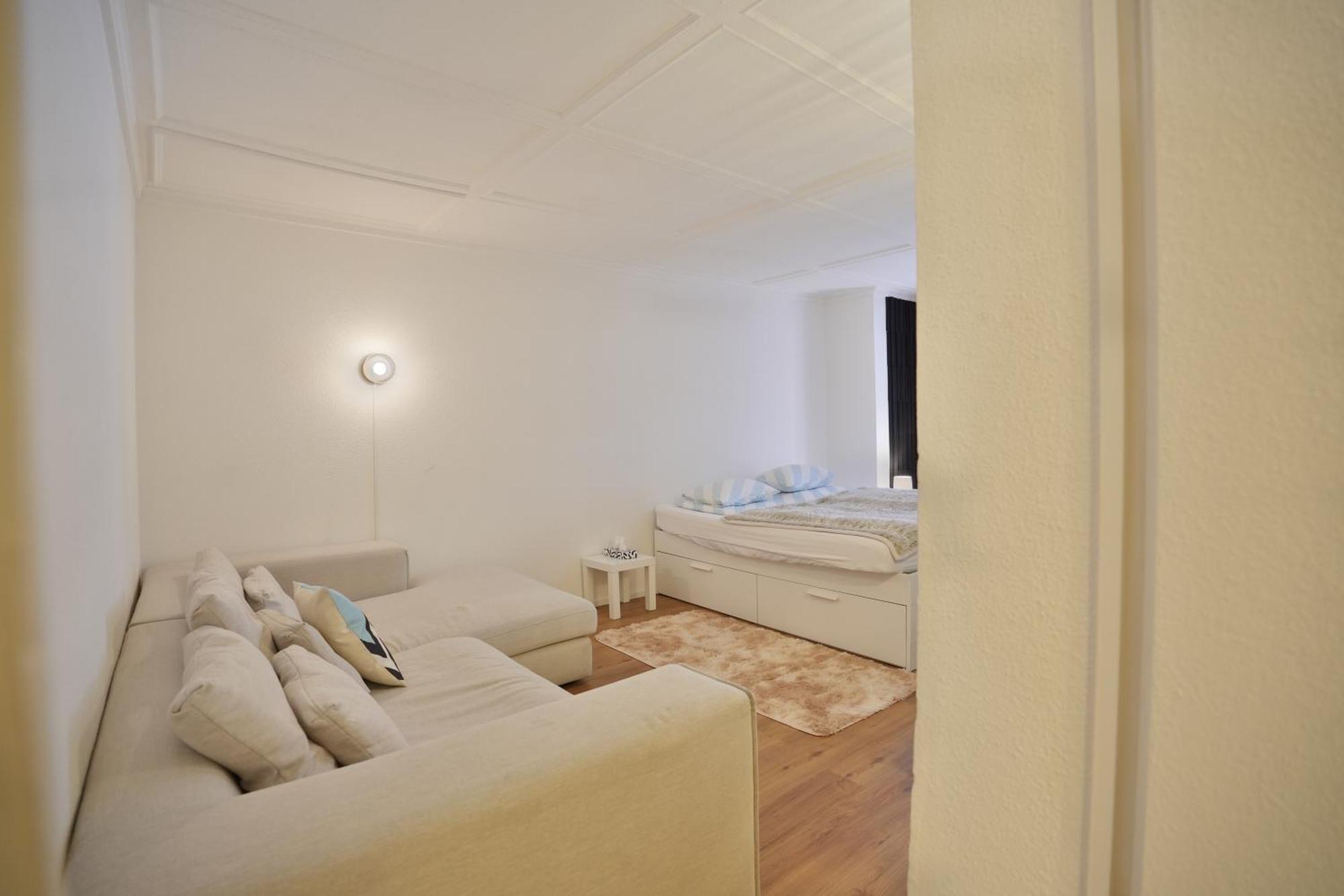 Cozy City Center, 4 Bedroom- 120Sq, 5Min Walk To Main Station Bazylea Zewnętrze zdjęcie